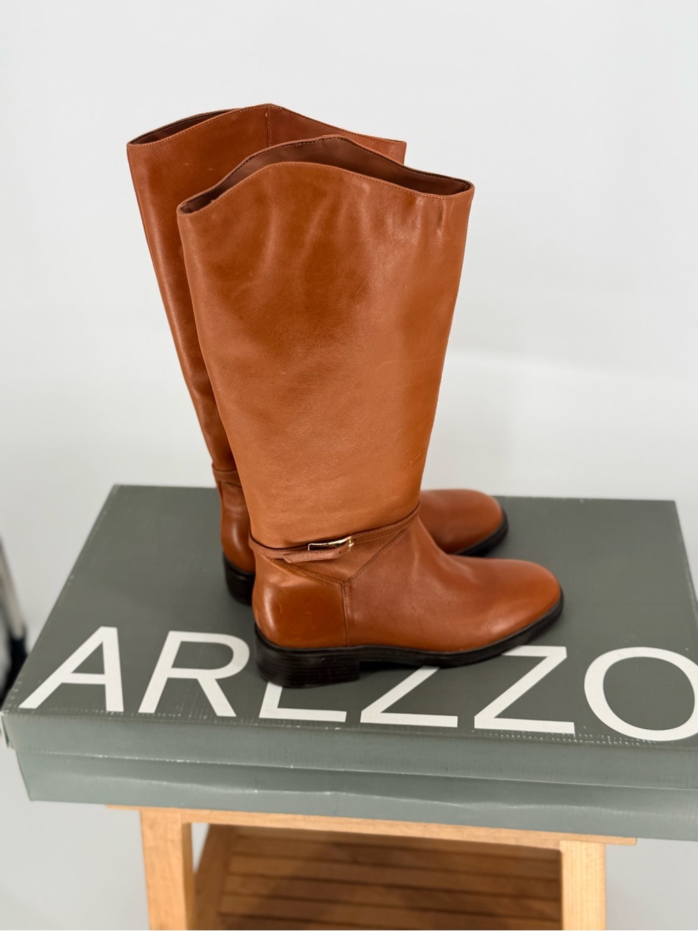 NEW AREZZO Women's Tall Leather Riding Boots - Brown SIZE 7.5 - Picture 2 of 5